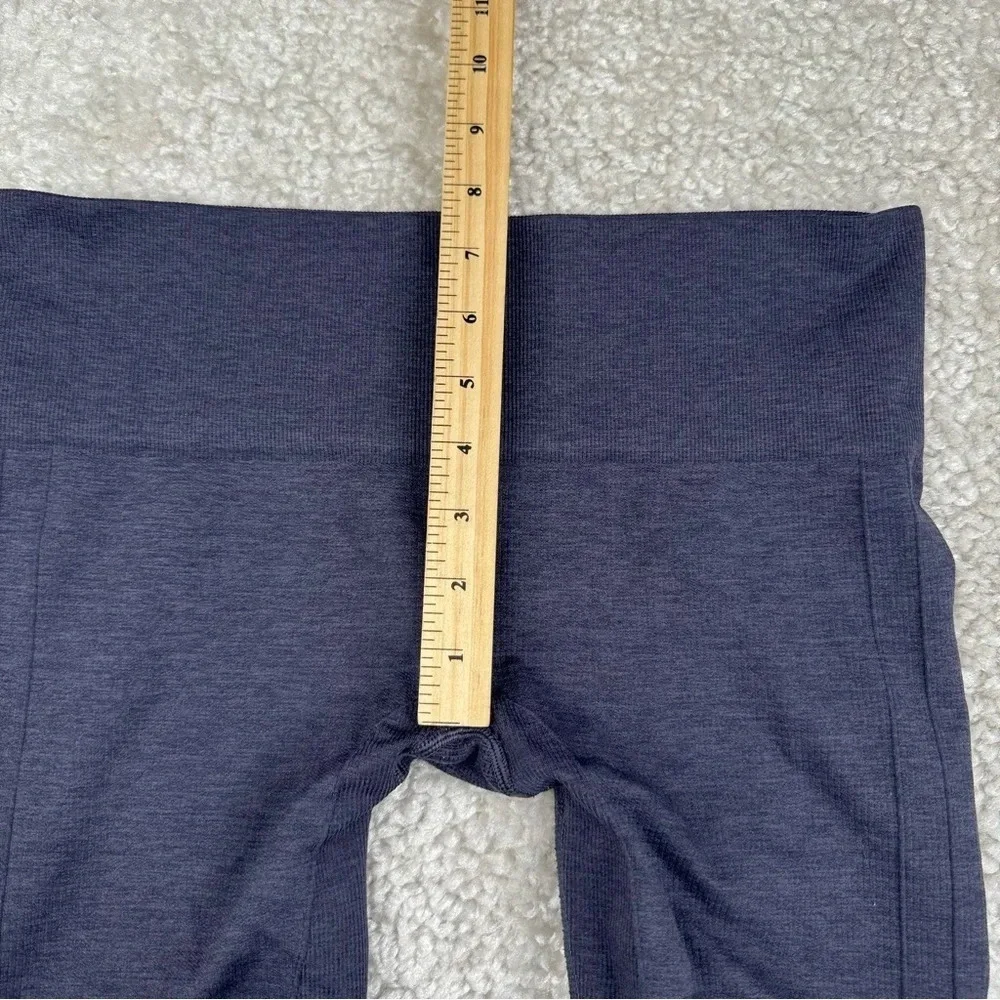 Lululemon In The Flow Crop. Ruched Cinched Legs. Heathered Deep Navy. Size 8 - Picture 10 of 12
